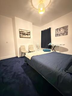Modern 3BR House Near Racecourse Links Doncaster for Contractors and Families - 2
