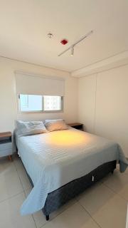 Premium Apartment with Pool & Parking - 7