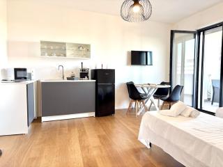 Bari- Private terrace- 500 m from the center - 4