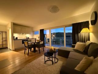 Luxurious Detached Holiday Home with Valley Views for 8 - 2