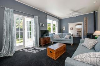 Brookville Cottage - Secluded Central Location - 6