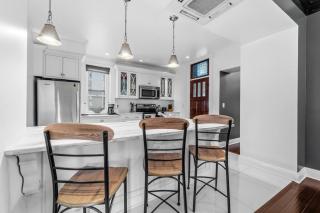 Old Louisville Charm W/Modern Amenities- Quaint - 3