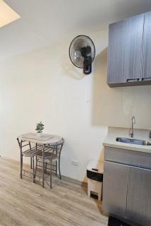 Cozy Corner 1BR convenient, walk to IT Park, Wifi - 5