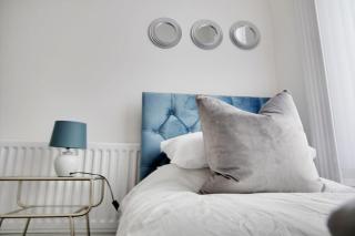 Spacious Home for Groups & Contractors Free WiFi - 1