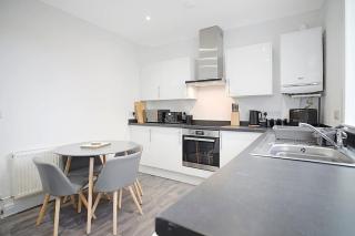 Spacious Retreat with Backyard Bliss Sleeps 7 - 9