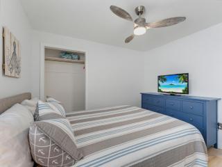 Heated Pool, Hot Tub & Canal Views - 3