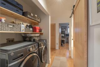 Downtown Cozy Condo - 6