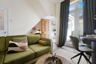 Modern 4BR Ideal for Contractors by Stay With Us - 4