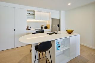Central Te Aro 2BR with Balcony & City Views - 5