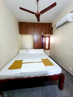 Sree Padmavathi Home Stay - 8