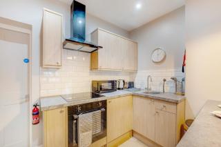1BR Apartment 2 Mins to Station By Stay With Us - 9