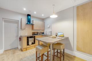 1BR Apartment 2 Mins to Station By Stay With Us - 3