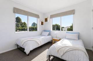 Māpua Home with Pool, Spa & Sea and Mountain Views - 2