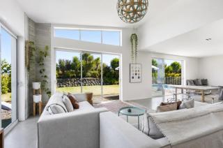 Māpua Home with Pool, Spa & Sea and Mountain Views - 9