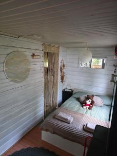 Kuuranlumo Authentic Lakeside Cottage with Sauna - 1