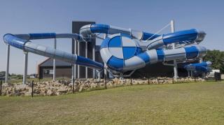 Stacaravan in Friesland met schitterend uitzicht over het meer! Op het 5-sterren vakantiepark De Kuilart - 8