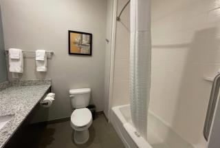 Hawthorn Extended Stay by Wyndham Sulphur Lake Charles - 1