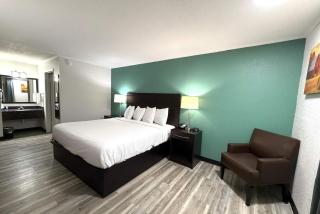 Baymont Inn & Suites by Wyndham Newton IA - 6