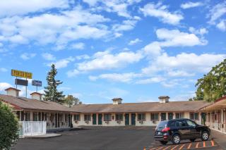 Travelodge by Wyndham Pioneer Villa - 9