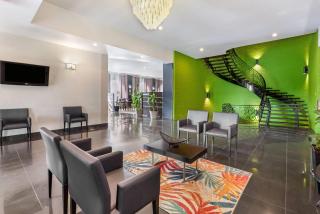 Days Inn by Wyndham Montreal Airport Conference Centre - 7