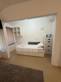 Central View - 7