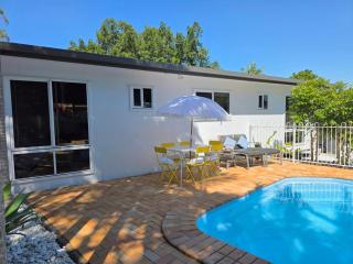 Private Pool Home 5 Min Drive to Mooloolaba Beach - 2