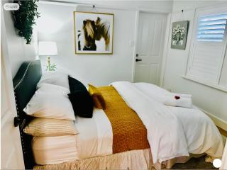 Warm Winter Escape - Fireplace & Charm - 5