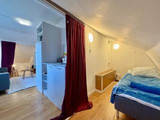 Workers Studio Apartment With 3 Beds And Free Parking - 8