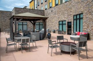 Hilton Garden Inn Topeka - 7