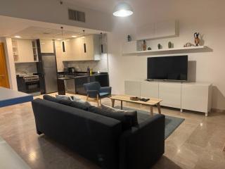 Stylish Deluxe Studio DAMAC Abdali, Amman - 3