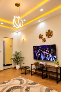 Golden Nest Apartment - 0