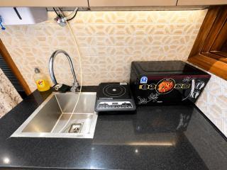 Studio Rooms in Vasant Kunj Near IGI Airport - 15 Min - 8