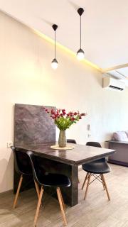 Cozy 2-Bedroom Apartment near Seasons Park by Sweet Home - 1
