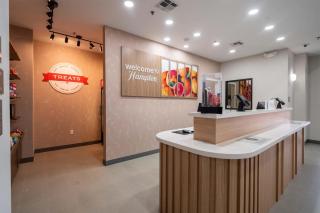 Hampton Inn & Suites Mission - 6