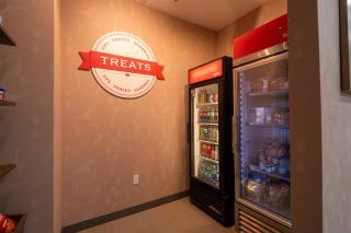 Hampton Inn & Suites Mission - 2