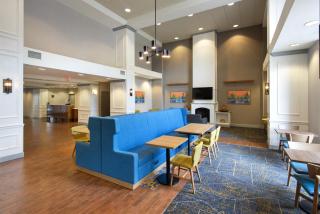 Hampton Inn and Suites New Hartford/Utica - 7