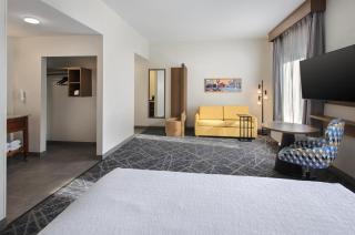 Hampton Inn and Suites New Hartford/Utica - 1