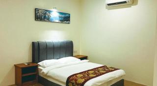 Simpang Ampat Hotel - 1