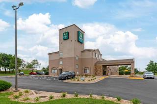 Quality Inn Kansas City International Airport - 9