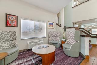 Quality Inn Kansas City International Airport - 3