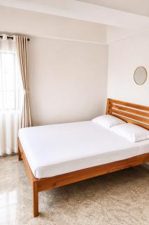 Makasembo Most Spacious 1 Bed - 5