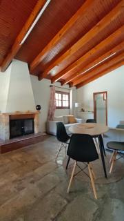 Iniochos guesthouse - pool bar - 1