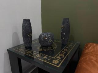 Olive 1-Bed Eiffel View Apartment 700 Sq Ft - 1