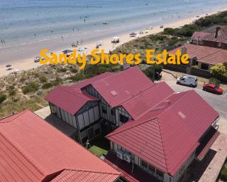 Absolute Beach Front Large 4BR, Pet-friendly, Sleeps 11 - 7