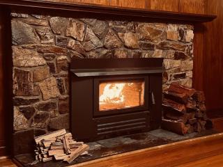 Absolute Beach Front Large 4BR, Pet-friendly, Sleeps 11 - 6