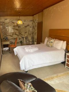 Grand Hill Guest House - 1