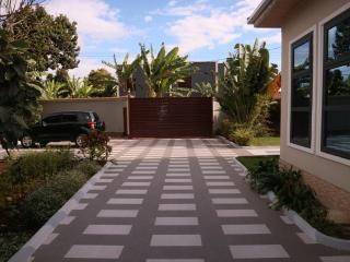 Arusha cozy apartment stylish modern 3BR home - 4
