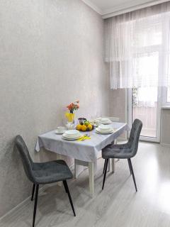 Fully Equipped, Bright & Cozy Apartment - 6