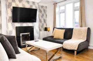 3BR Near Dome & Hall Gate Eco-Power Stadium - 7