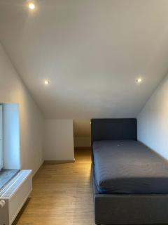 Dachgeschosswohnung mit Ausblick - 4